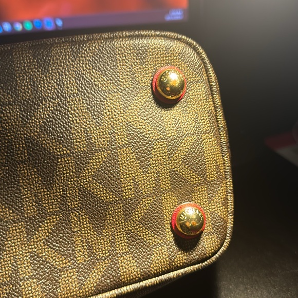 Michael Kors tote - Picture 4 of 10